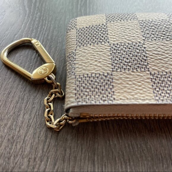 AUTHENTIC LOUIS VUITTON KEY POUCH - Picture 7 of 8